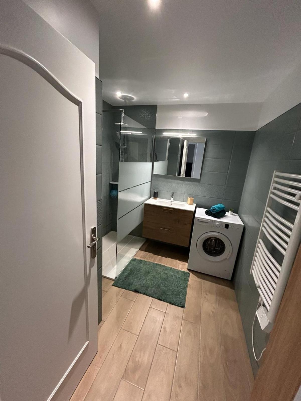 Immeuble Le Regency, Appartement 4 Pieces, 80 Metres De La Plage Menton Exterior foto
