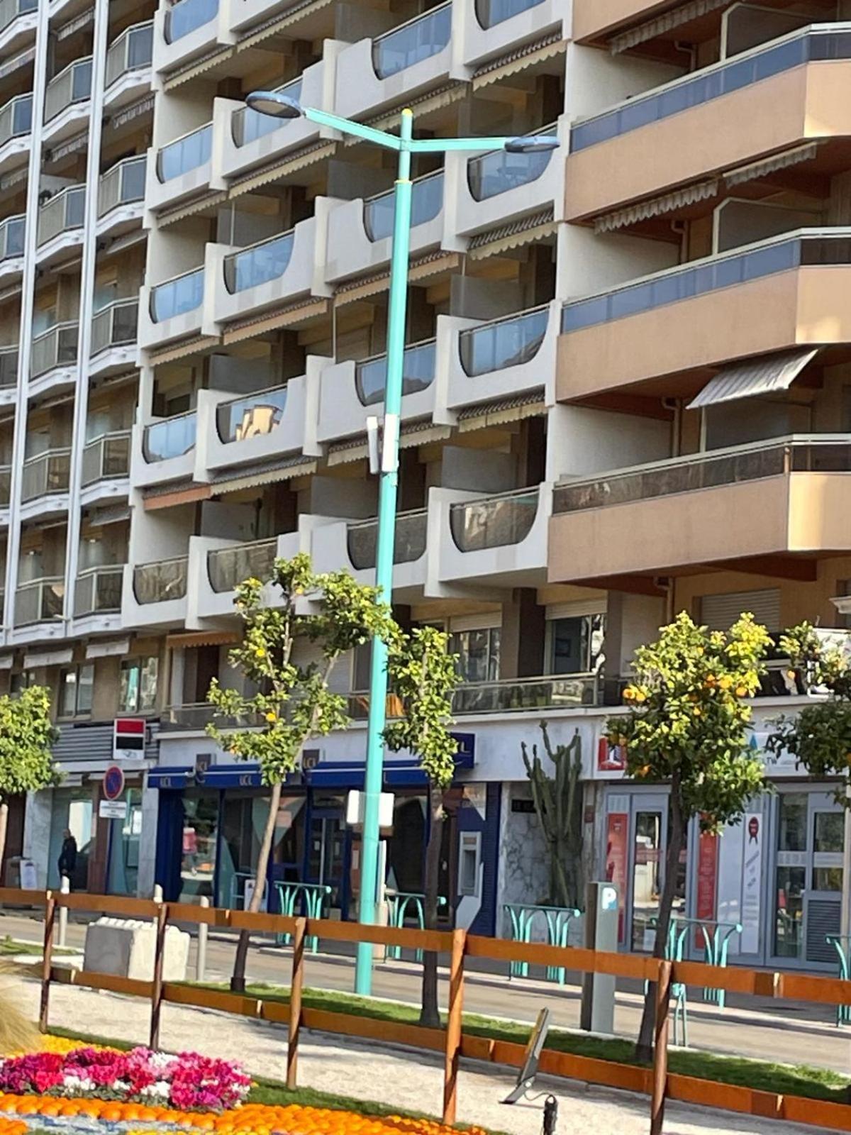 Immeuble Le Regency, Appartement 4 Pieces, 80 Metres De La Plage Menton Exterior foto